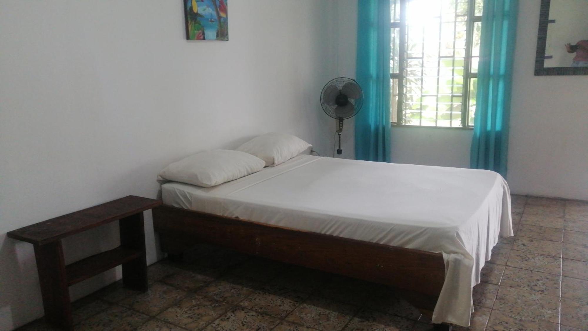 Rooms Palmeras Cahuita Kültér fotó